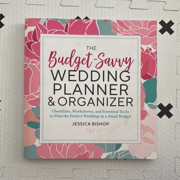 Budget-Savvy Wedding Planner & Organizer - Pink and White - Picture 1 of 3